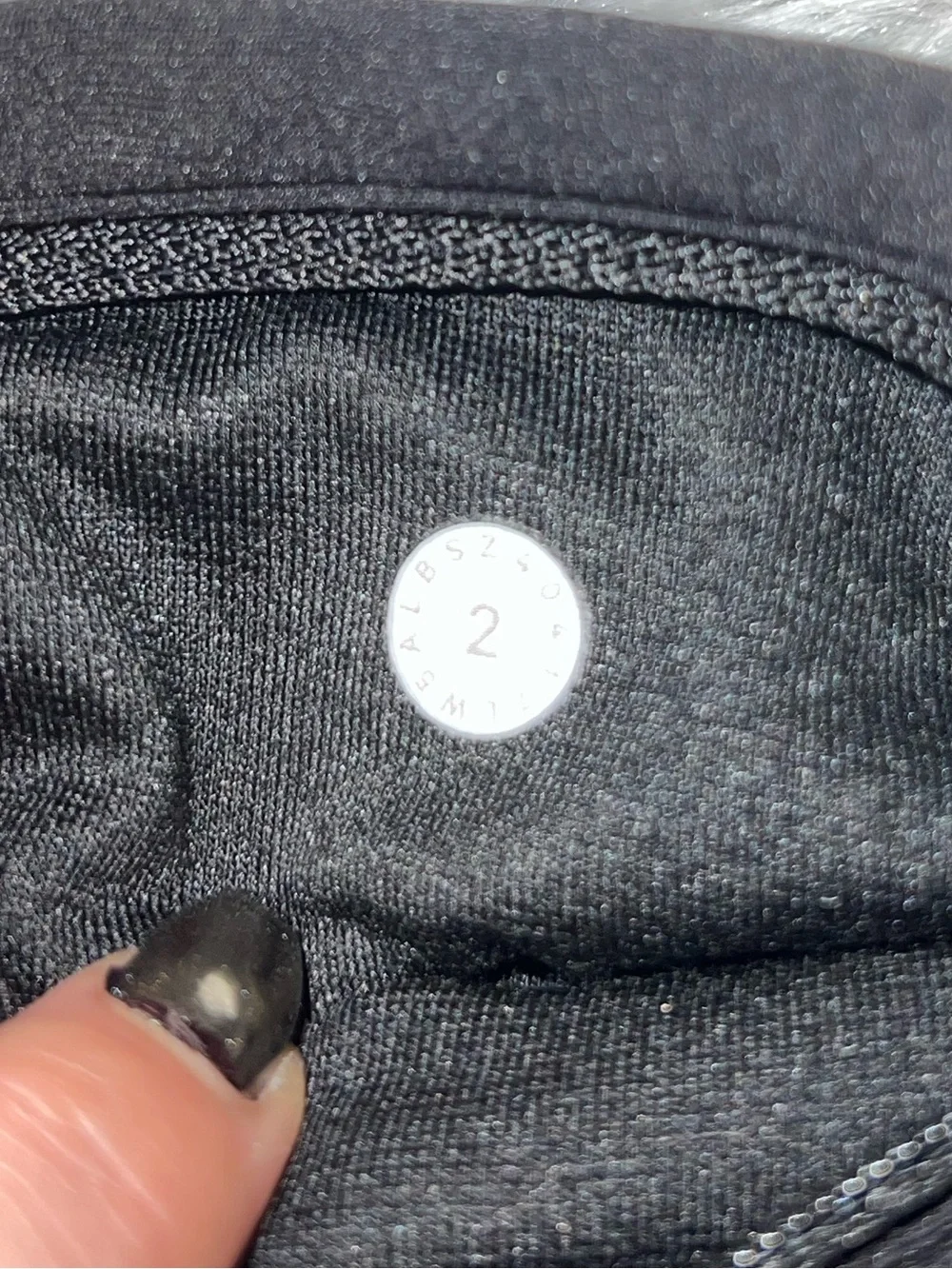 Women’s Lululemon Size 2 Black Capri Leggings with Pockets and Reflective Accent